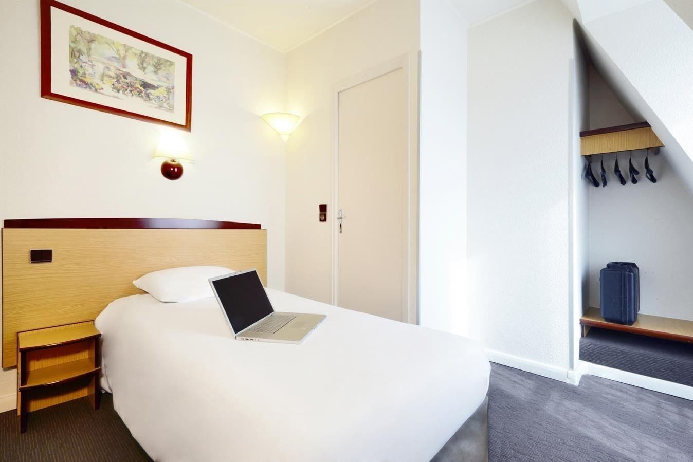 Hotel Campanile Paris Ouest - Boulogne Exterior foto