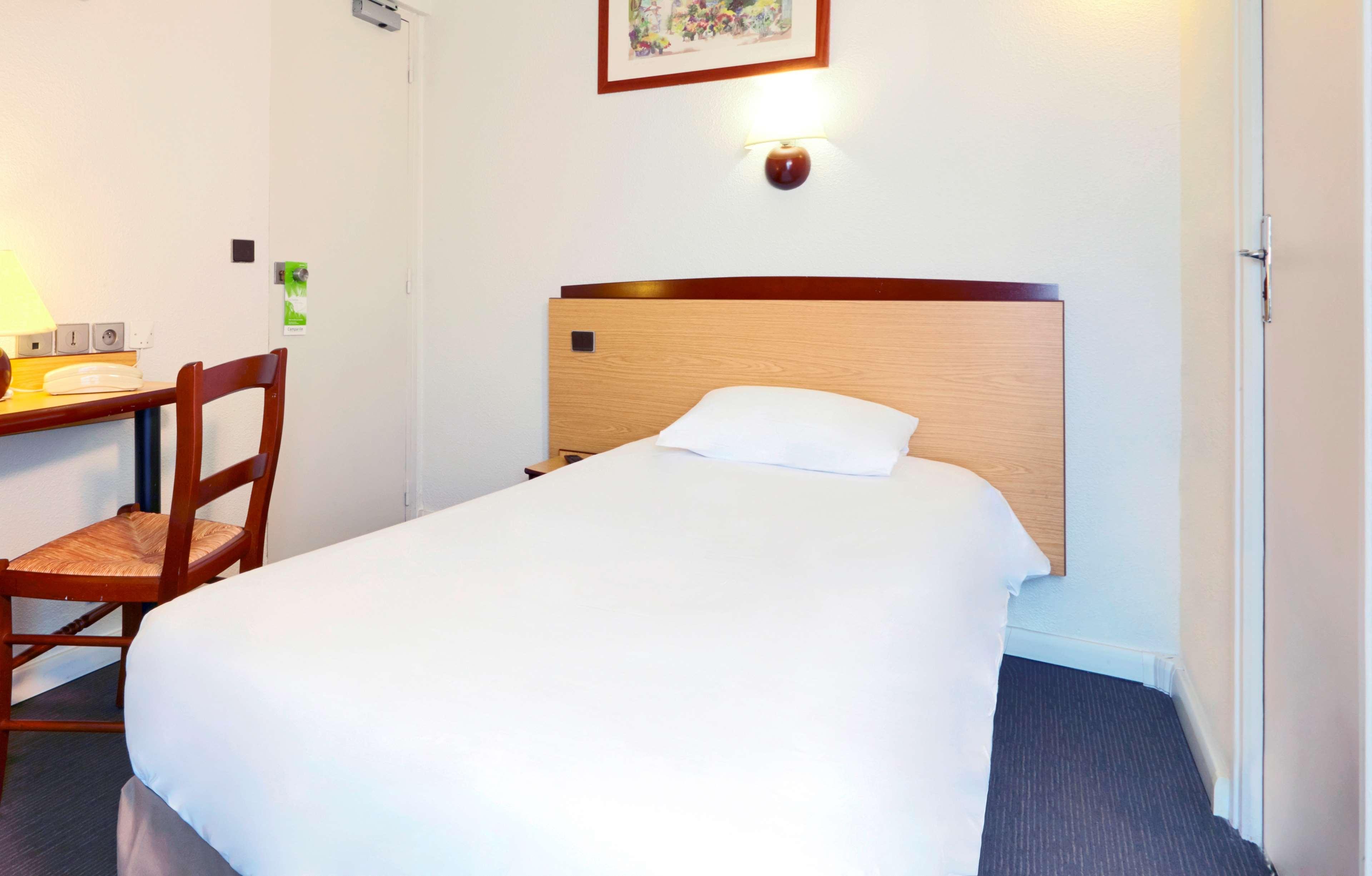 Hotel Campanile Paris Ouest - Boulogne Exterior foto