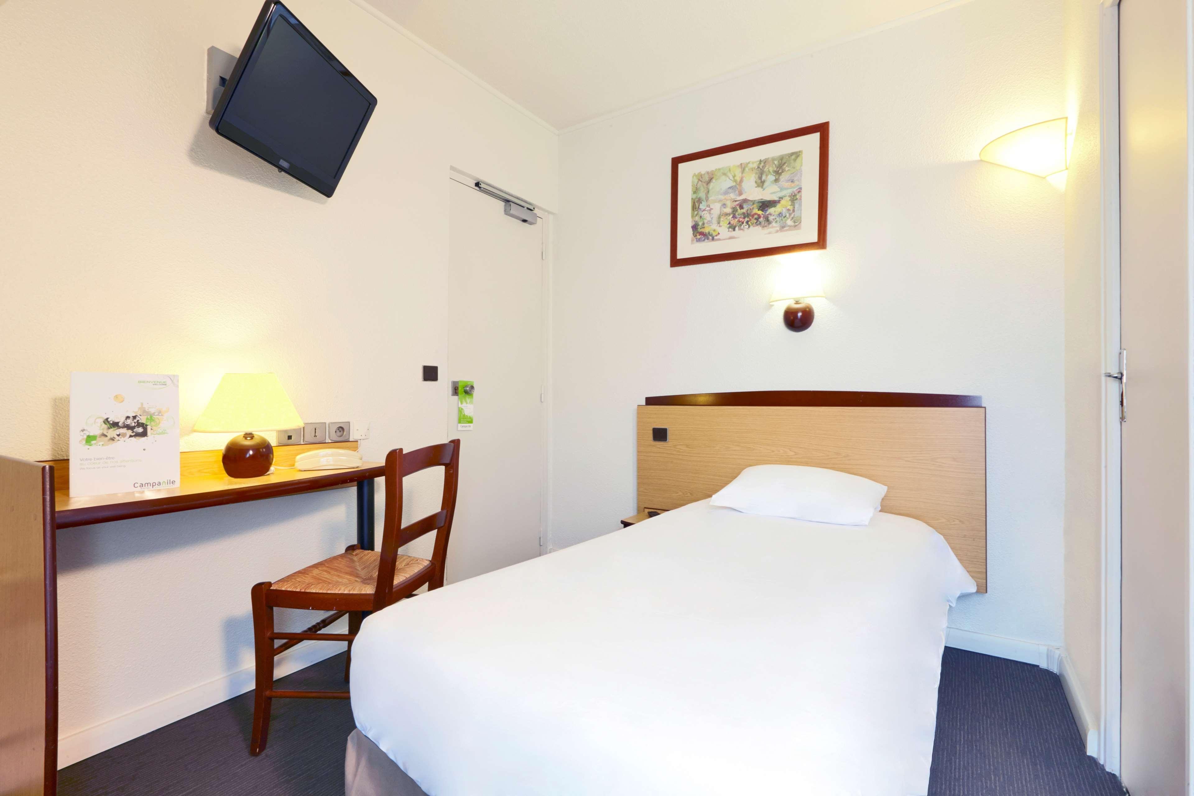 Hotel Campanile Paris Ouest - Boulogne Exterior foto