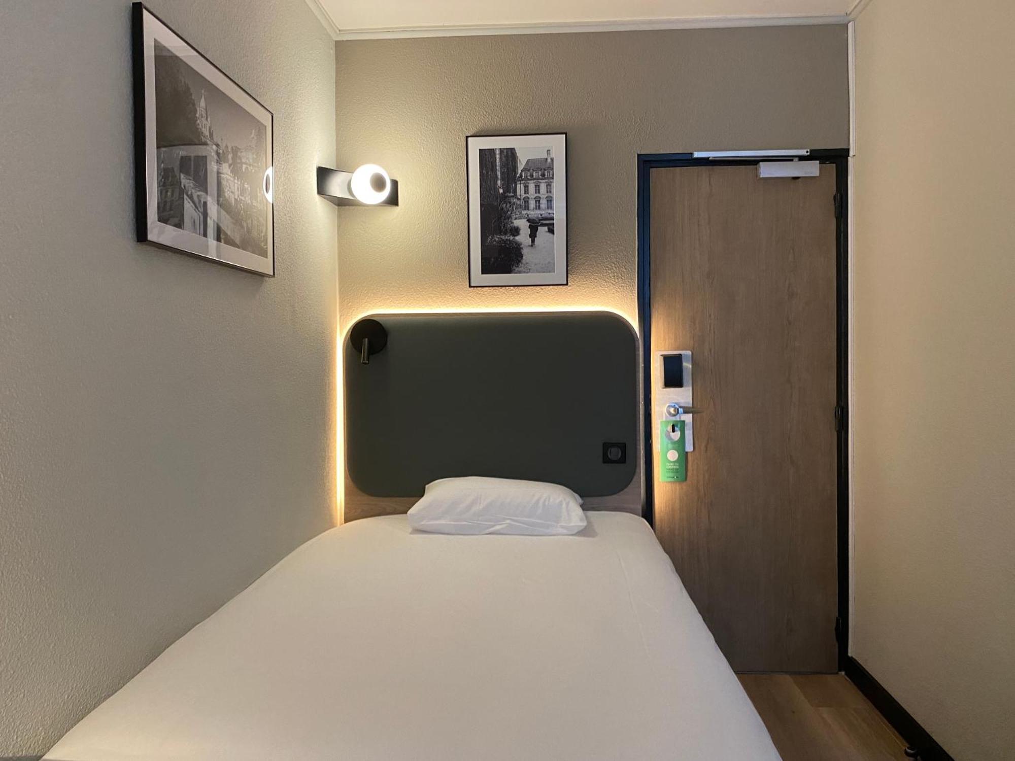 Hotel Campanile Paris Ouest - Boulogne Exterior foto