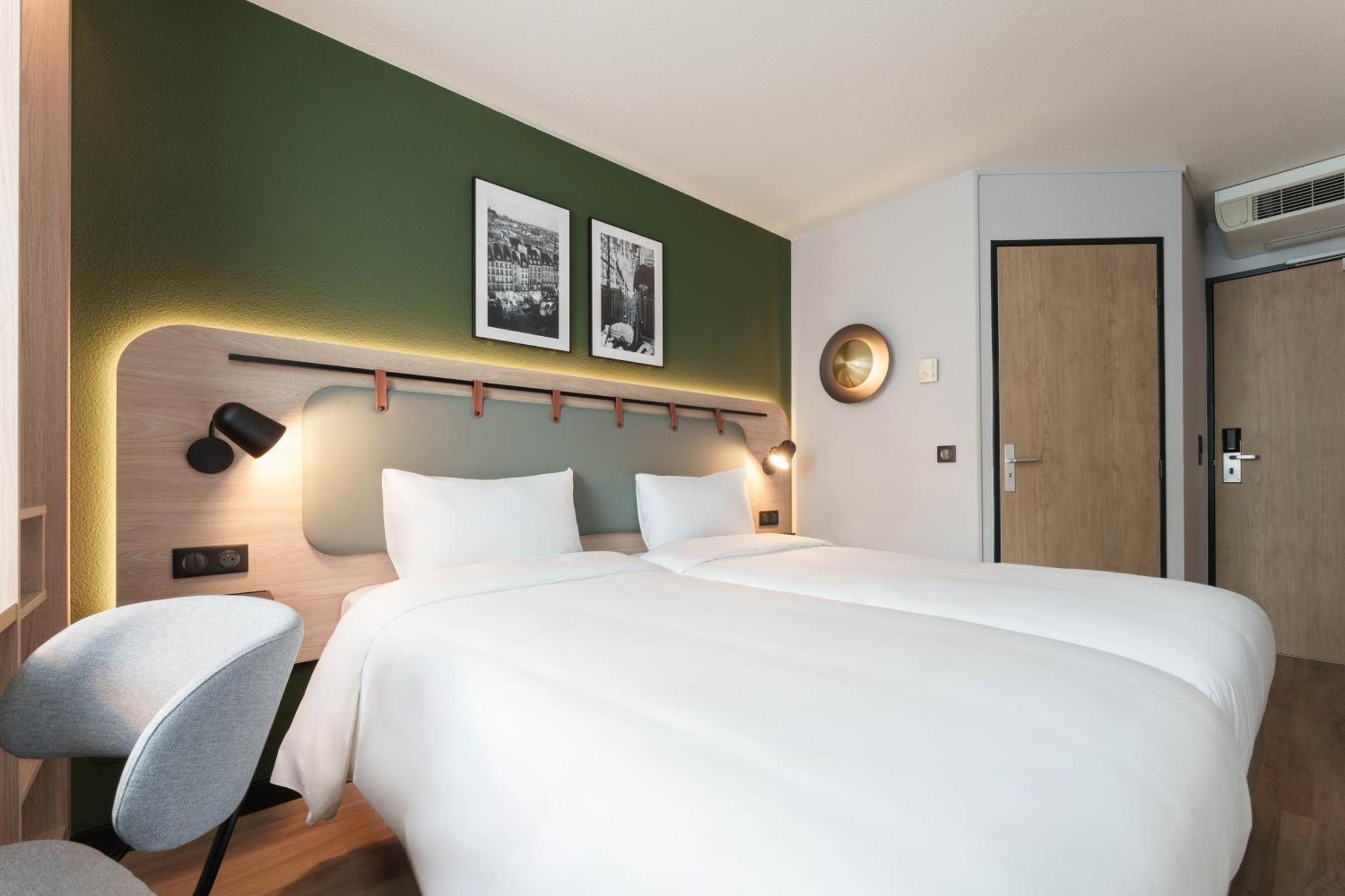 Hotel Campanile Paris Ouest - Boulogne Exterior foto